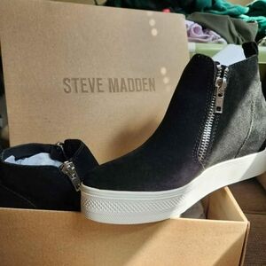 Steve Madden Black Suede Sneakers